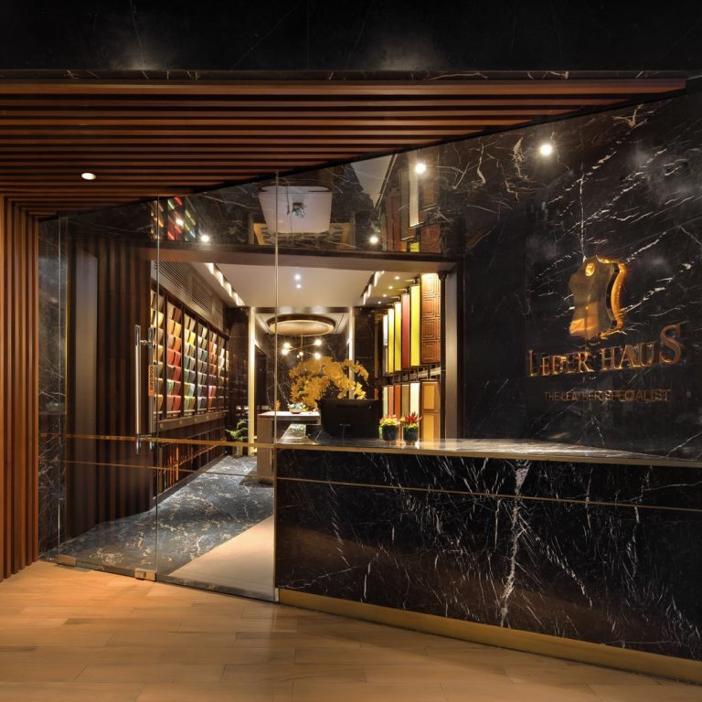 Leder-Haus-Showroom-Jakarta-Lobby-Entrance-min.jpg